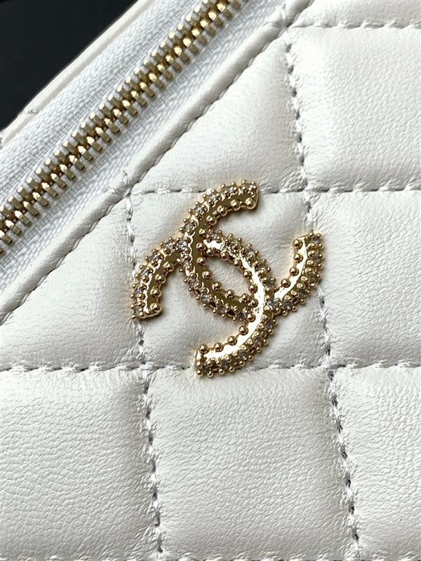 2026127215530786 600